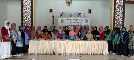 TP PKK Kalurahan Singosaren Gelar Pelatihan Pembuatan Batik Sasirangan Dihadiri 50 Peserta